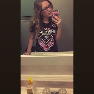 Meet your Posher, Lindsey